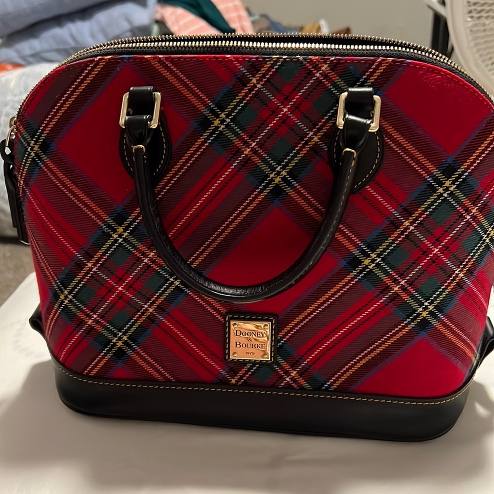 Dooney & Bourke